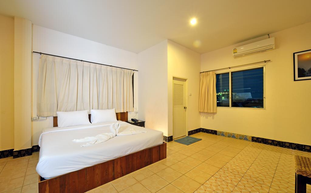 Krabi Grand Place Hotel Exterior photo