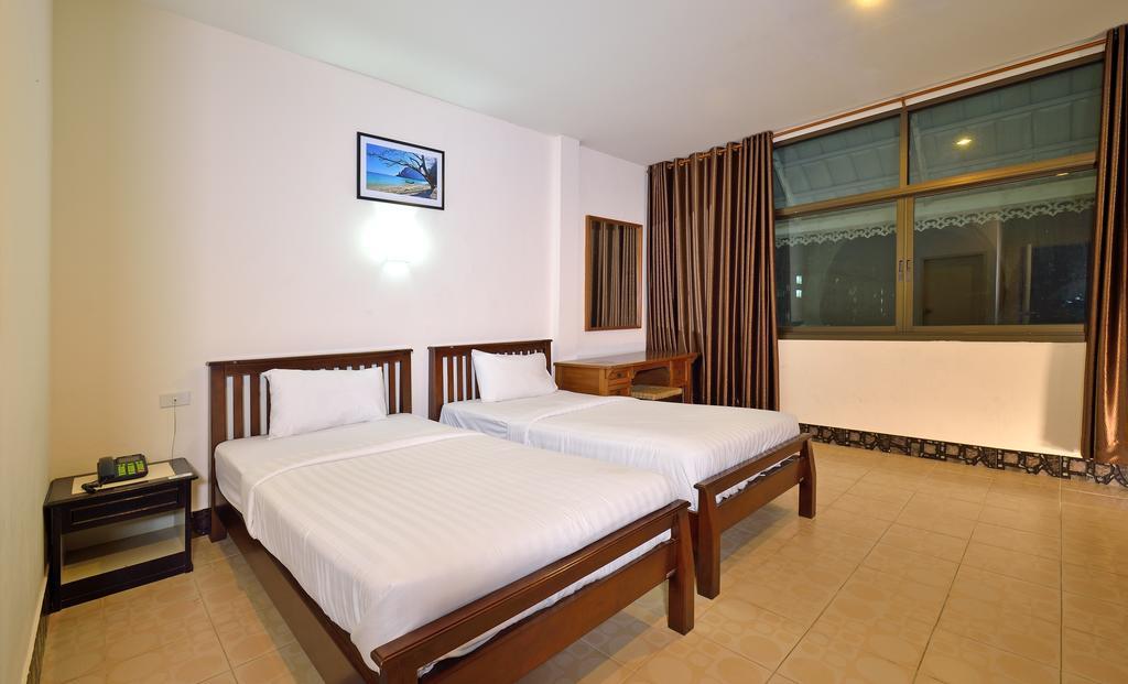 Krabi Grand Place Hotel Exterior photo